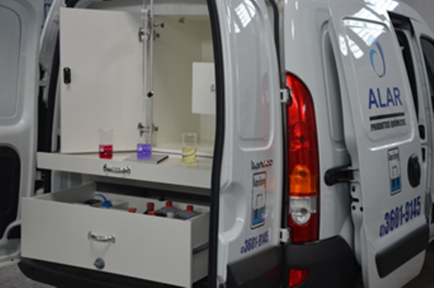 Laboratório Móvel: para análises e controles in-loco do processo do cliente.